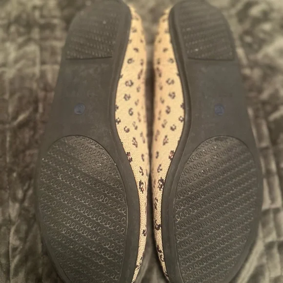 Rothy’s The Loafer in Retired Cheetah Print Sz 10 - Picture 7 of 9